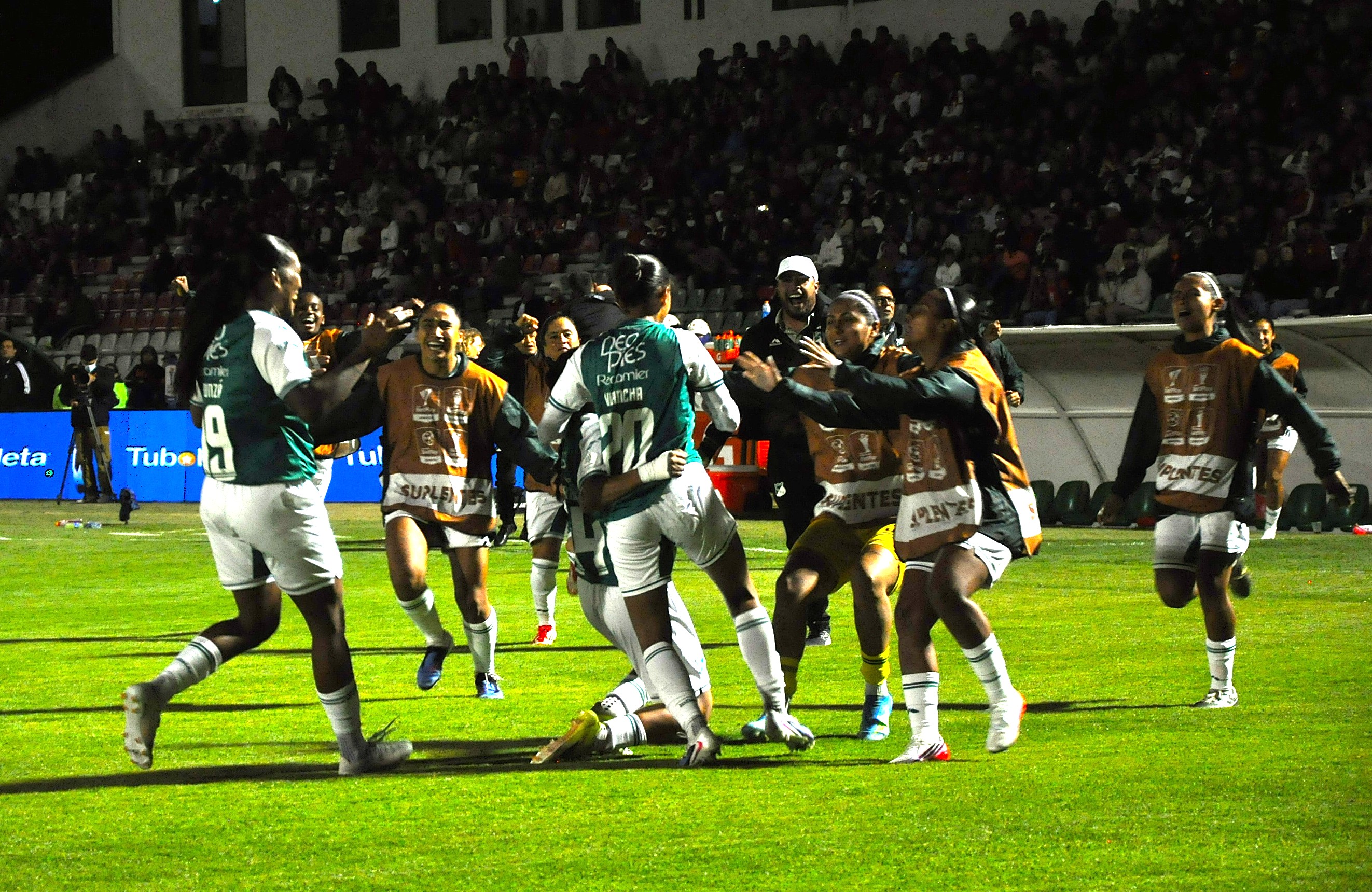 Deportivo Cali pica en punta en la final del fútbol femenino derrotando a Santafé en Tunja