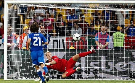 Italia vuelve a quedar por tercera vez fuera de los mundiales de fútbol